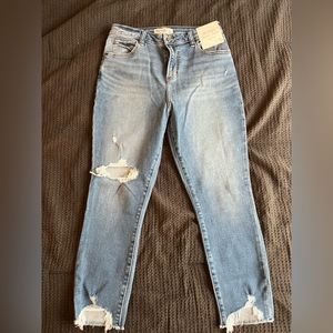 Abercrombie Curve Love The Super Skinny Ankle High Rise. Size 29